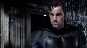 Những dấu hiệu trong Justice League cho thấy Batman của Ben Affleck sắp bị "loại bỏ" khỏi DCEU