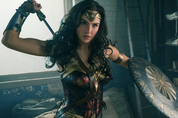 đoạn TV Spot mới hé lộ thân phận của Wonder Woman