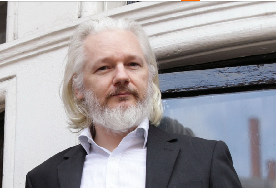Ông lớn Julian Assange - nhân vật được chuyển thể trong The Fifth Estate