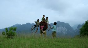 Cha cõng con đại diện điện ảnh Việt tranh cử tại Oscar 2018