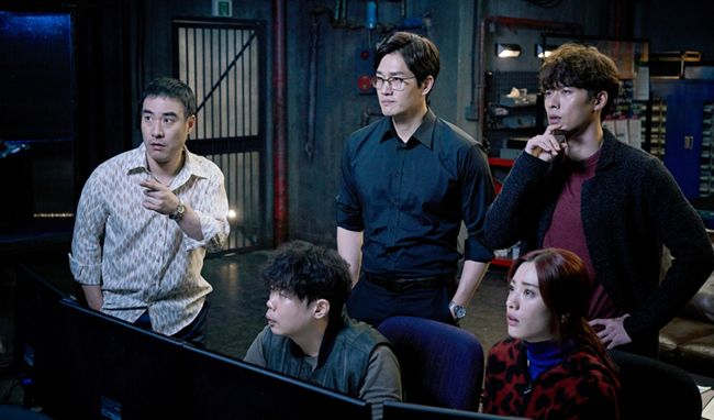 Vòng xoáy lừa đảo quy tụ những cái tên gạo cội nhất của điện ảnh Hàn Quốc
