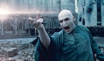 Harry Potter hé lộ trailer đầu tiên của bộ phim nói về Voldemort
